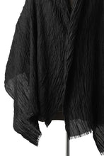 Load image into Gallery viewer, KLASICA GLACIER FLUFFY STOLE / SHRINK SILK (BLACK)