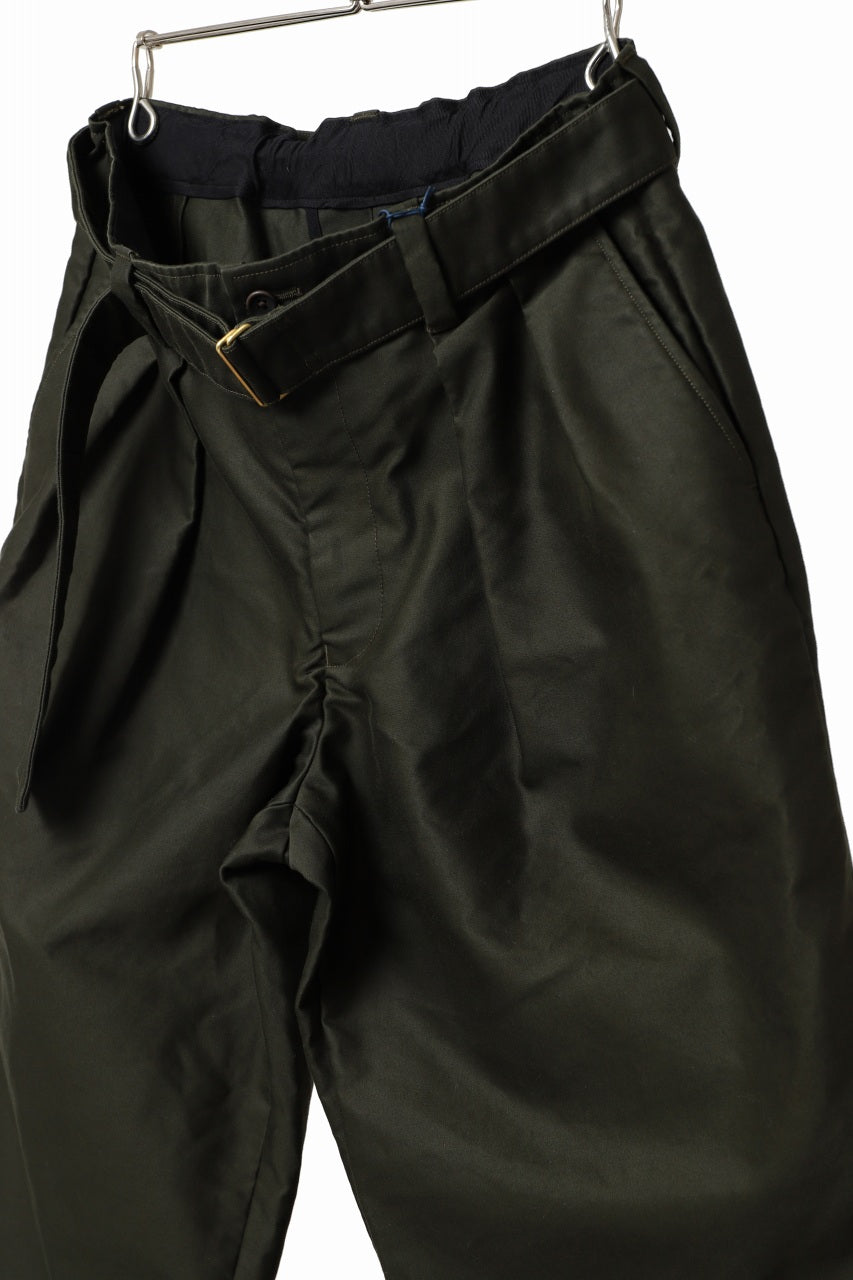 Load image into Gallery viewer, CAPERTICA 2 TUCK WIDE PANTS / GIZA COTTON MOLESKIN (OLIVE DRAB)