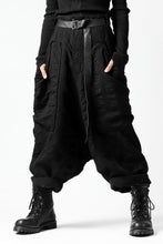画像をギャラリービューアに読み込む, SOSNOVSKA SQUEEZED STRIPE PANTS (BLACK)