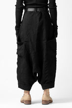 画像をギャラリービューアに読み込む, SOSNOVSKA SQUEEZED STRIPE PANTS (BLACK)