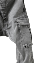 画像をギャラリービューアに読み込む, 11 BY BORIS BIDJAN SABERI CARGO POCKET PANT / STRETCH DENIM "P21B-F-1481" (ICE GREY)