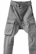 画像をギャラリービューアに読み込む, 11 BY BORIS BIDJAN SABERI CARGO POCKET PANT / STRETCH DENIM "P21B-F-1481" (ICE GREY)