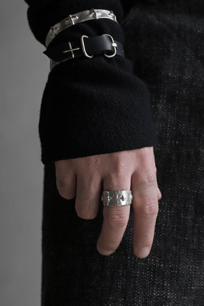 Load image into Gallery viewer, m.a+ thick silver stitched multiple cross ring / AG538/AG (SILVER)