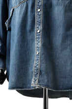 Load image into Gallery viewer, mastermind JAPAN WORK SHIRT / LIGHT OZ DENIM (INDIGO)
