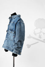 Load image into Gallery viewer, mastermind JAPAN TRUCKER JACKET / 2WAY STRETCH DENIM (INDIGO)