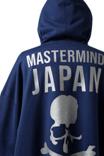 Load image into Gallery viewer, mastermind JAPAN SWEAT HOODIE / GLITTER LOGO (NAVY)