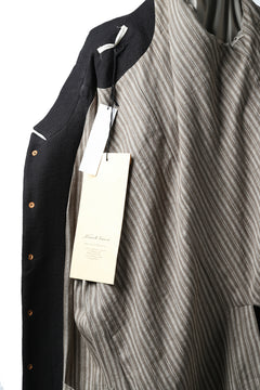 画像をギャラリービューアに読み込む, Aleksandr Manamis Lean Dart Coat (BLACK)
