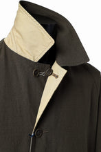 Load image into Gallery viewer, CAPERTICA REVERSIBLE MAC COAT / WASHABLE WOOL GABA & VENTILE COTTON WEATHER (GREY KHAKI)