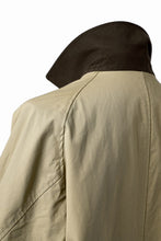 Load image into Gallery viewer, CAPERTICA REVERSIBLE MAC COAT / WASHABLE WOOL GABA & VENTILE COTTON WEATHER (GREY KHAKI)
