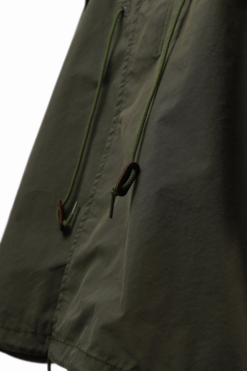 Load image into Gallery viewer, mastermind WORLD x ALPHA INDUSTRIES M-65 MODS COAT - CRAZY PANELED (OLIVE)