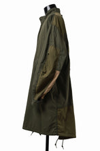 Load image into Gallery viewer, mastermind WORLD x ALPHA INDUSTRIES M-65 MODS COAT - CRAZY PANELED (OLIVE)