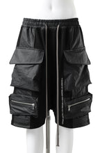 画像をギャラリービューアに読み込む, A.F ARTEFACT "BOXY" ARMY SARROUEL SHORTS / BomberHEAT® (BLACK)