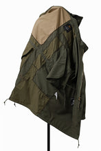 Load image into Gallery viewer, mastermind WORLD x ALPHA INDUSTRIES M-65 MODS COAT - CRAZY PANELED (OLIVE)