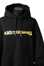 Load image into Gallery viewer, mastermind JAPAN SWEAT HOODIE / GLITTER LOGO & SKULL (BLACK)