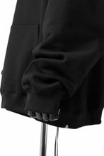 Load image into Gallery viewer, mastermind JAPAN SWEAT HOODIE / GLITTER LOGO & SKULL (BLACK)