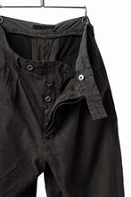 画像をギャラリービューアに読み込む, KLASICA GOSSE TWO TUCKED TROUSERS / GARMENT DYED BROKEN HERRING BONE (CINAMON)