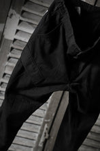 画像をギャラリービューアに読み込む, CHANGES VINTAGE REMAKE MILITARY CARGO TAPERED PANTS / WOODLAND CAMO (BLACK DYED #B)