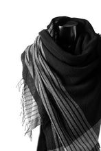 画像をギャラリービューアに読み込む, forme d'expression Mambo Graphic Plaid Stole (Mono)