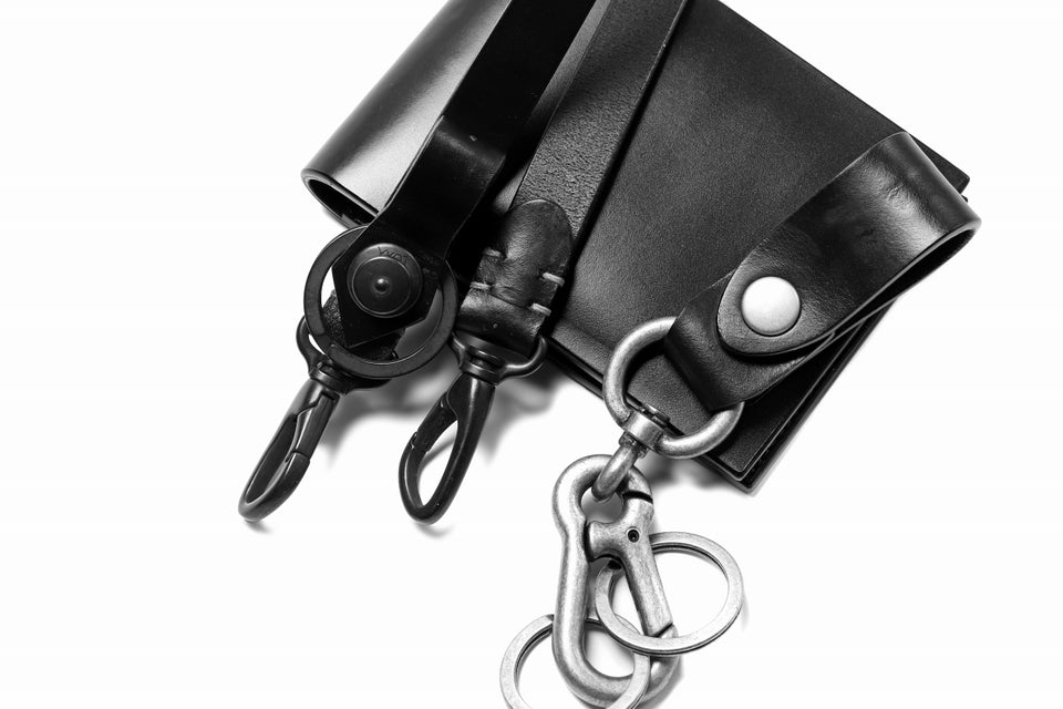 Load image into Gallery viewer, ISAMU KATAYAMA BACKLASH KEY HOLDER / BRIDLE LEATHER (BLACK)