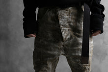 画像をギャラリービューアに読み込む, BORIS BIDJAN SABERI CROPPED TROUSER / WAX GUM DYED & BODY MOLDED "P15.1 BF-FKU10001" (LIGHT GUM)