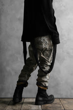 画像をギャラリービューアに読み込む, BORIS BIDJAN SABERI CROPPED TROUSER / WAX GUM DYED & BODY MOLDED "P15.1 BF-FKU10001" (LIGHT GUM)