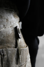 画像をギャラリービューアに読み込む, BORIS BIDJAN SABERI CROPPED TROUSER / WAX GUM DYED & BODY MOLDED "P15.1 BF-FKU10001" (LIGHT GUM)