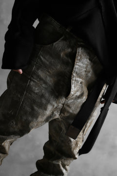 画像をギャラリービューアに読み込む, BORIS BIDJAN SABERI CROPPED TROUSER / WAX GUM DYED & BODY MOLDED "P15.1 BF-FKU10001" (LIGHT GUM)