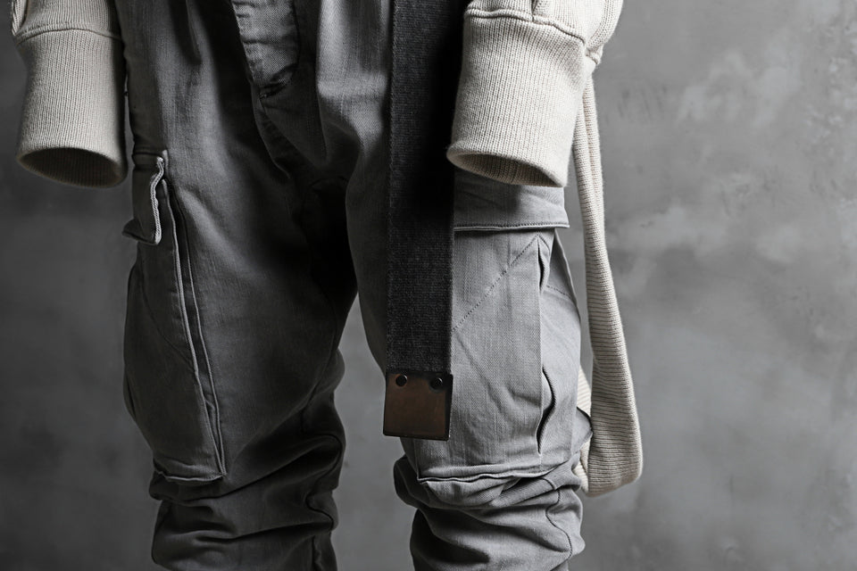 画像をギャラリービューアに読み込む, 11 BY BORIS BIDJAN SABERI CARGO POCKET PANT / STRETCH DENIM "P21B-F-1481" (ICE GREY)