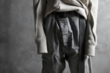 画像をギャラリービューアに読み込む, 11 BY BORIS BIDJAN SABERI CARGO POCKET PANT / STRETCH DENIM "P21B-F-1481" (ICE GREY)