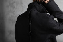 画像をギャラリービューアに読み込む, BORIS BIDJAN SABERI HIGH NECK MIDDLE COAT "COAT 1. MID-F0508M" (BLACK)