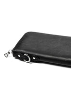 Load image into Gallery viewer, ISAMU KATAYAMA BACKLASH ROUND FASTNER WALLET / ITALY HORSE LEATHER (VACHETTA FINISHED / BLACK)