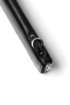 Load image into Gallery viewer, ISAMU KATAYAMA BACKLASH ROUND FASTNER WALLET / ITALY HORSE LEATHER (VACHETTA FINISHED / BLACK)