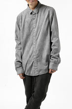 Load image into Gallery viewer, daub PLAIN COLLAR SHIRT / COLD DYED ORGANIC COTTON (GREY)