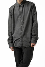 画像をギャラリービューアに読み込む, daub PLAIN COLLAR SHIRT / COLD DYED ORGANIC COTTON (DARK GREY)