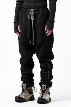 画像をギャラリービューアに読み込む, A.F ARTEFACT "FLUFFY" EMBROIDERED TRACK PANTS / BomberFLEECE (BLACK)