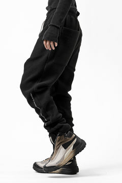 画像をギャラリービューアに読み込む, A.F ARTEFACT "FLUFFY" EMBROIDERED TRACK PANTS / BomberFLEECE (BLACK)