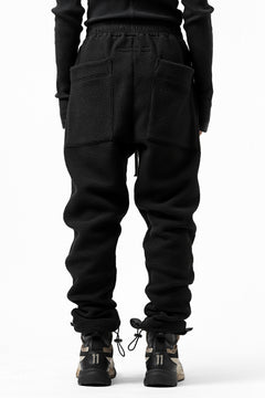 画像をギャラリービューアに読み込む, A.F ARTEFACT "FLUFFY" EMBROIDERED TRACK PANTS / BomberFLEECE (BLACK)