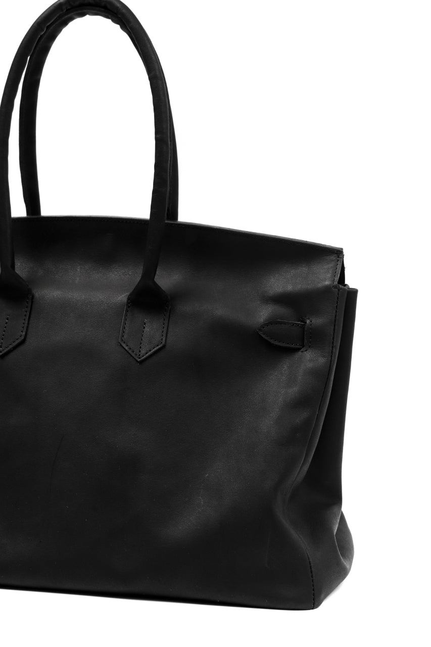 Load image into Gallery viewer, DEFORMATER.® TRAVEL BAG / SMOOTH COWHIDE (BLACK / GOLD PARTS)