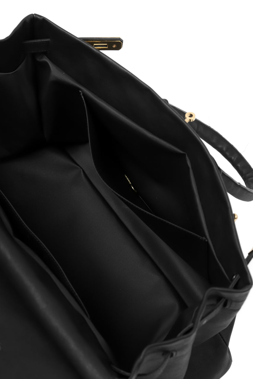 Load image into Gallery viewer, DEFORMATER.® TRAVEL BAG / SMOOTH COWHIDE (BLACK / GOLD PARTS)