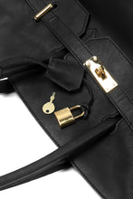 Load image into Gallery viewer, DEFORMATER.® TRAVEL BAG / SMOOTH COWHIDE (BLACK / GOLD PARTS)