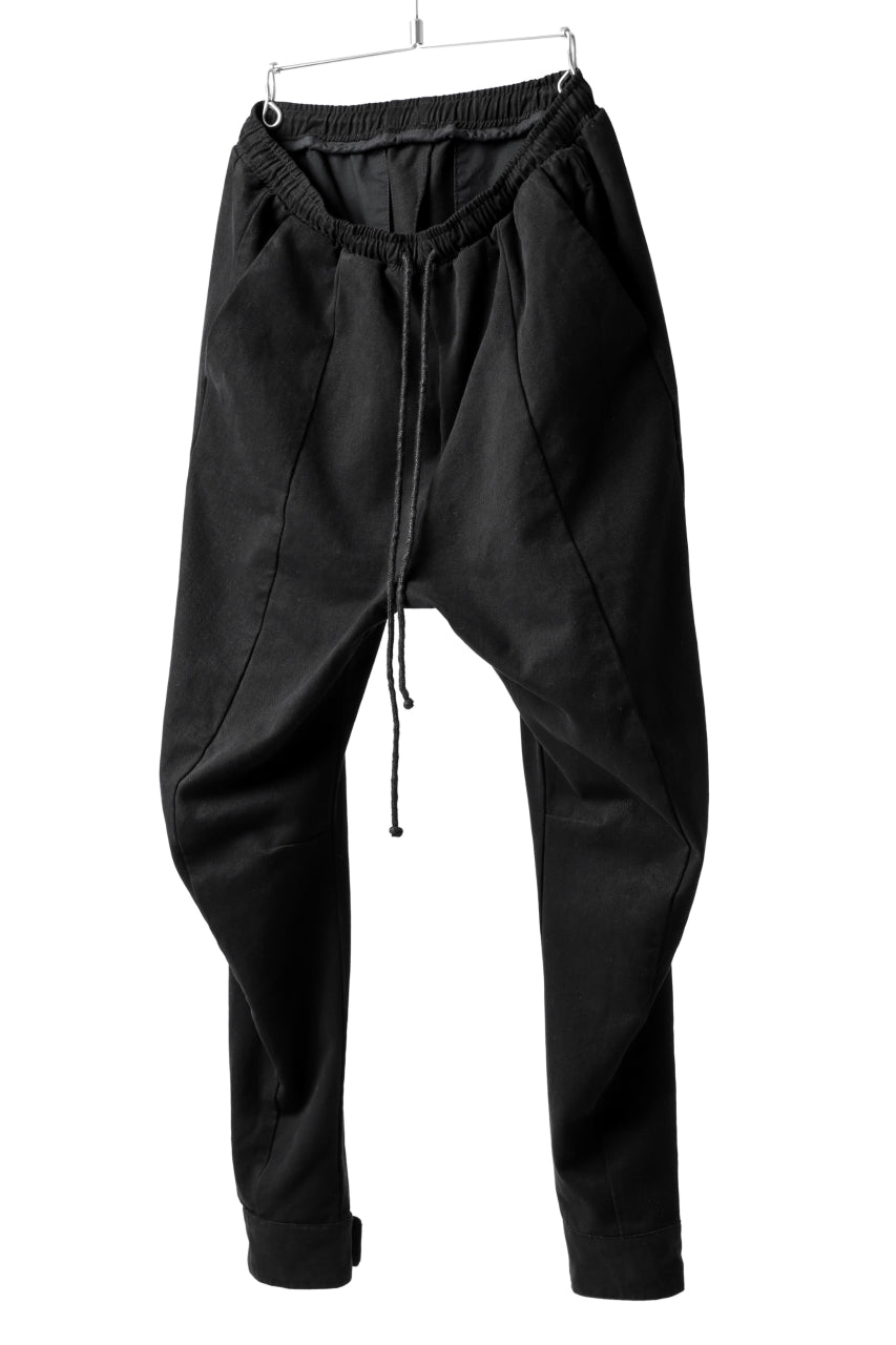 Load image into Gallery viewer, daub CENTRAL SEAM BUTTONS CLOSURE PANTS / SOFT COTTON TWILL (BLACK)