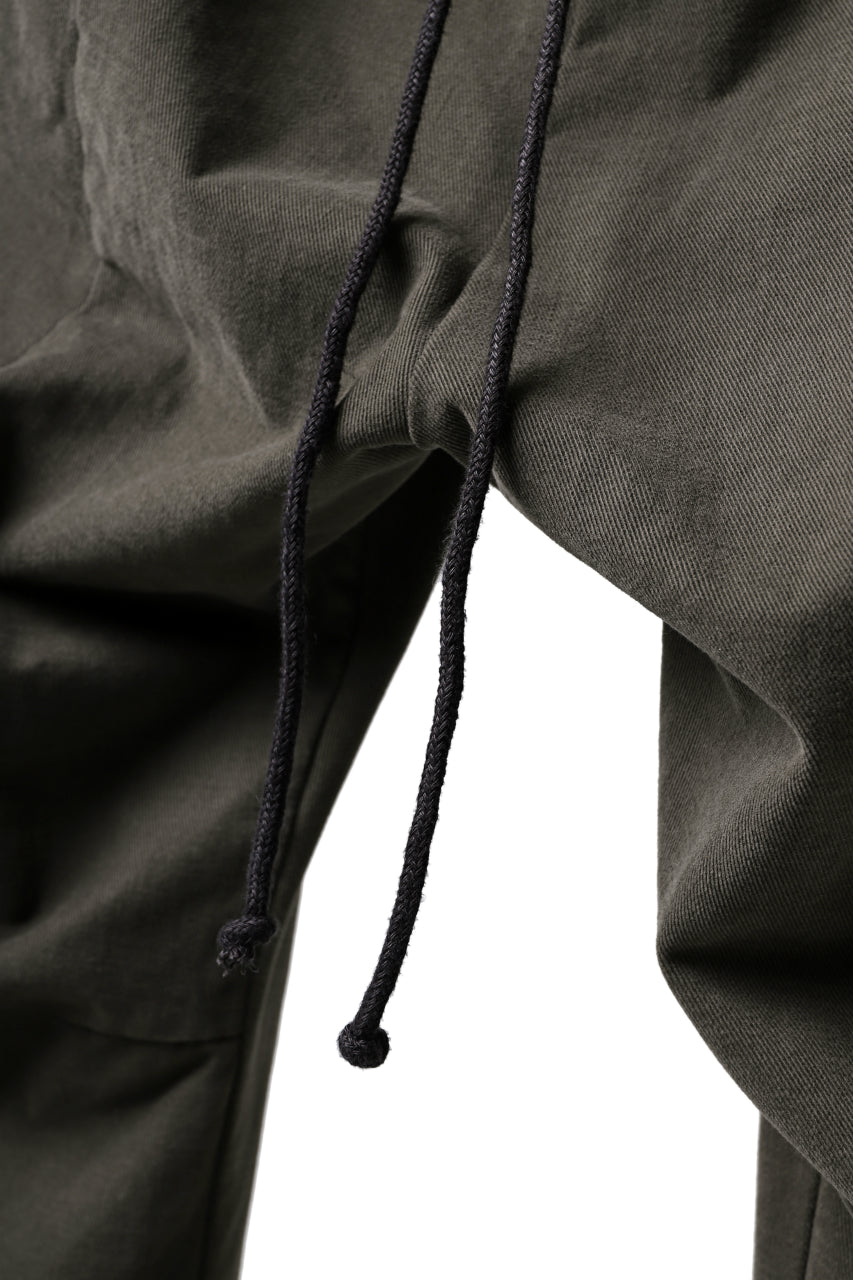 Load image into Gallery viewer, daub CENTRAL SEAM BUTTONS CLOSURE PANTS / SOFT COTTON TWILL (KHAKI GREY)