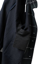 Load image into Gallery viewer, sus-sous medical coat / indigo herringbone (INDIGO CHARCOAL)
