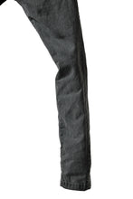 Load image into Gallery viewer, daub ERGONOMIC SEAM SLIM PANTS / STRETCH COTTON (GREY)