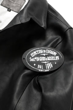 Load image into Gallery viewer, ISAMU KATAYAMA BACKLASH xx GUIDI COMMA 8 LEATHER SHIRT / CALF "Vitello Fiore Volonato" (BLACK) ※