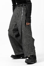 画像をギャラリービューアに読み込む, YUTA MATSUOKA buggy trousers / wool linen herringbone (charcoal grey)