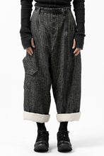 画像をギャラリービューアに読み込む, YUTA MATSUOKA buggy trousers / wool linen herringbone (charcoal grey)