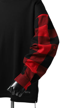 Load image into Gallery viewer, mastermind JAPAN COMBI PULLOVER TOPS / CHECK SHIRT SLEEVE (BLACK x RED)
