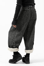 画像をギャラリービューアに読み込む, YUTA MATSUOKA buggy trousers / wool linen herringbone (charcoal grey)