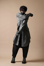 画像をギャラリービューアに読み込む, SOSNOVSKA exclusive FLYING DOWN SHIRT COAT (GREY STRIPE)